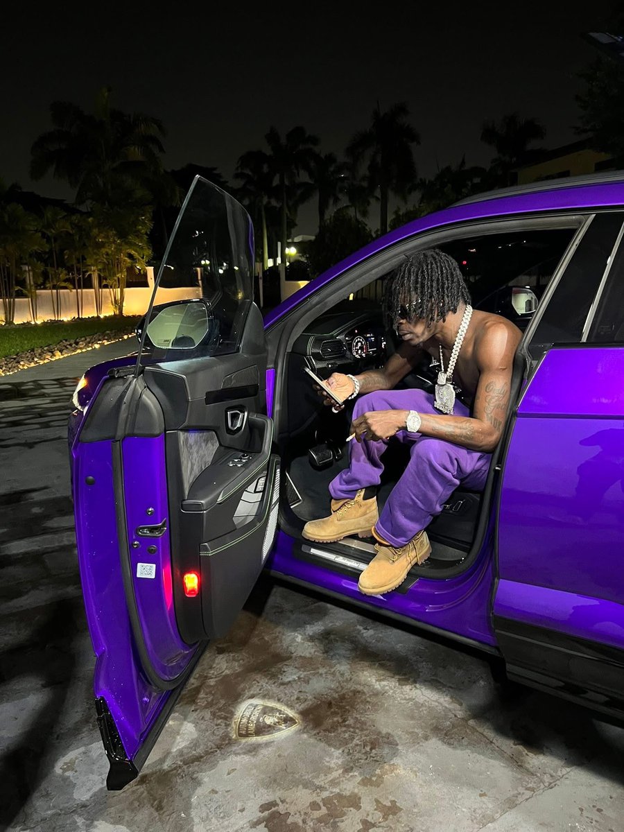 thebellicon's tweet photo. When Future ( @future ) said Purple Reign… he was definitely talking about 1 Don Shatta Wale ( @shattawalenima ) 👑💜
Big Steppa things only new purple Lambo for the King of African Dancehall! 🔥
📸 | @ghkwaku
#1Don #ShattaWale #PurpleReign #LamboLifestyle https://t.co/vHYPx5lb9O