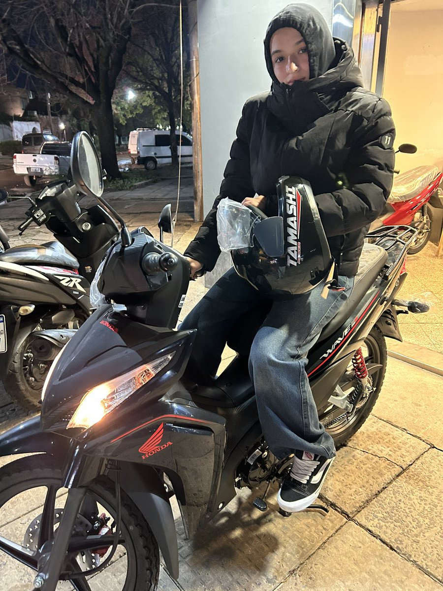 gracias mi amor por tanto,regalo d cumple adelantado.🖤
una prune te regala cualquiera😂