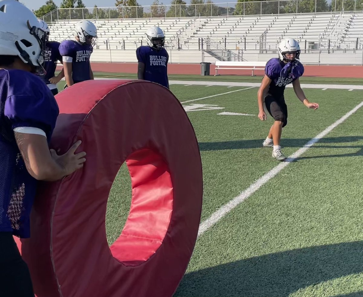 Portola's football team opens the season Friday vs. Long Beach Wilson. The Bulldogs have key players back from last year's CIF championship team. Check out our special season preview!
CLICK LINK:
ocsportszone.com/experienced-po… <a href="/OCSportsZone/">OC Sports Zone</a> <a href="/PortolaFootball/">Portola Football</a> <a href="/JAC0BRAM0S/">Jacob Ramos</a> <a href="/FernandoMDonado/">Fernando M. Donado</a>