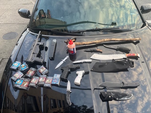 Unfortunately, yesterday was just another day in the DTES for one of our teams. Imitation guns are pretty frightening for anyone staring down the barrel of one. Despite great work recently by VPD officers and CoV to ban the sale of gun-shaped lighters, we are still seeing lots of