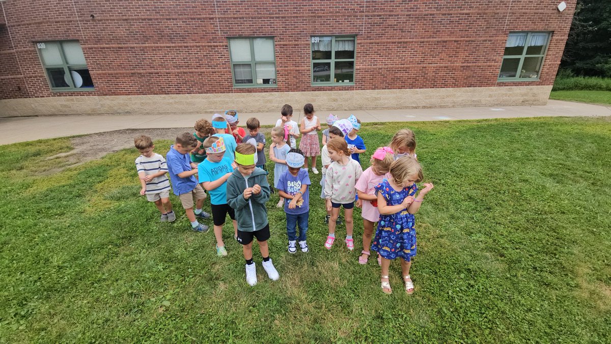 Our class is a family! Each color on our bracelet represents something for this year; kindness, making memories, being ourselves, celebrating differences, and one for being unique!