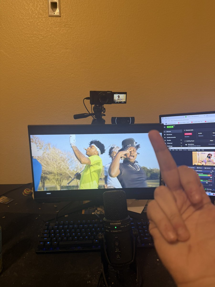 TROLLING ALL NIGHT ITS BRUTAL CLICK NOW

KICK.com/ac7ionman