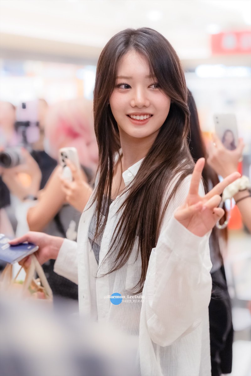 20250815 GMP

#かわよ
#RORA #로라 #ロラ #LeeDain #이다인 #ダインさん #李茶仁
#BABYMONSTER #베이비몬스터 #ベイビーモンスター #baemon #베본 #ベモン