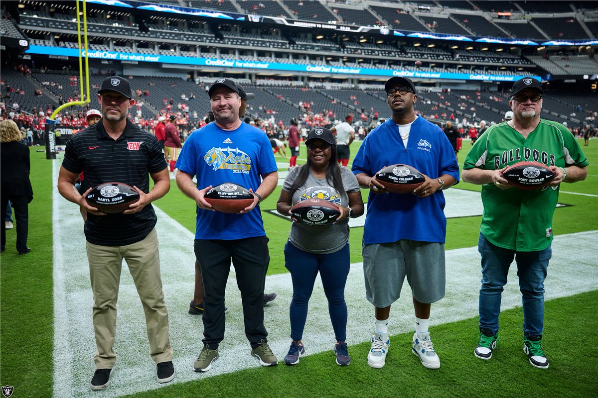 This weekend we hosted our Tom Flores Flag Football Coaches of the Week from the past season at our preseason game against the 49ers. 

<a href="/nflplayfootball/">NFL Play Football</a> | #ThisIsHSFootball