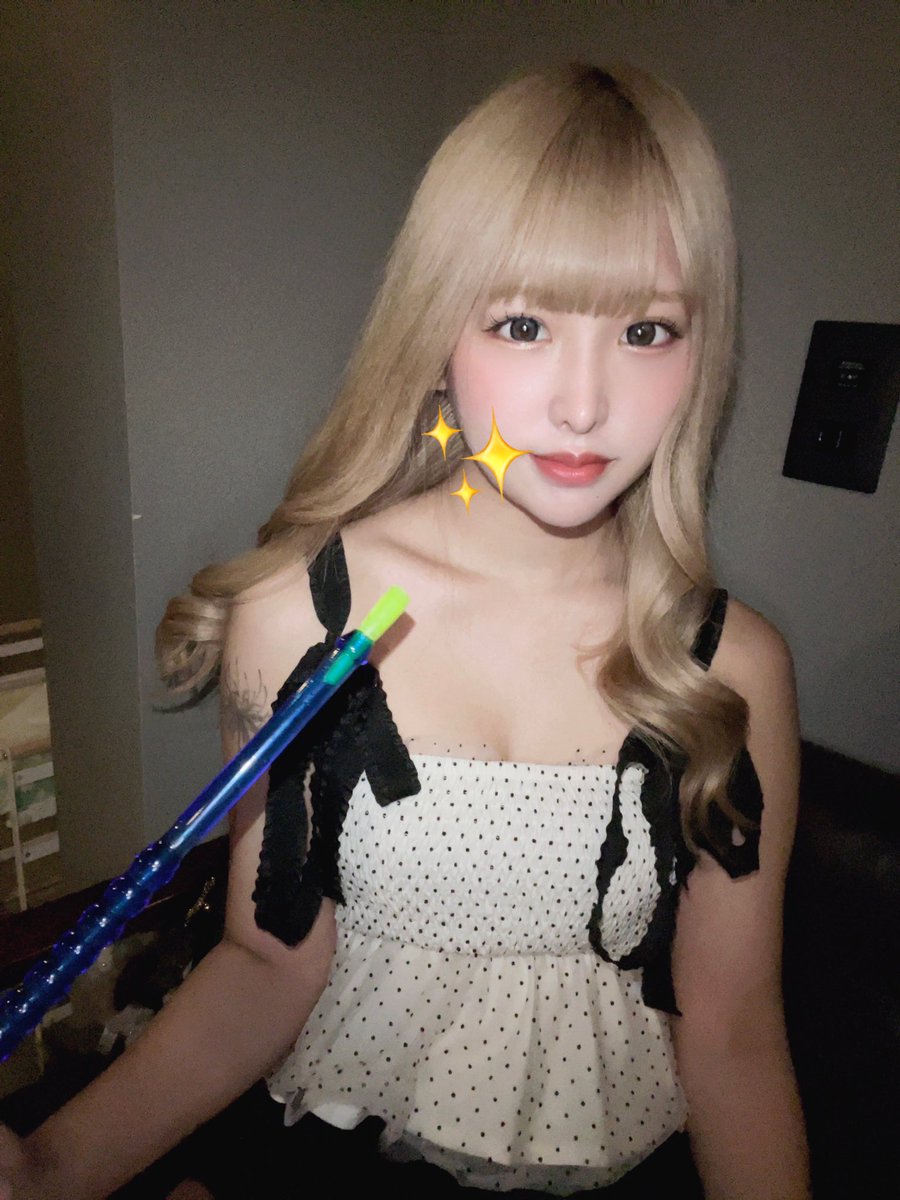 __53yn's tweet photo. 最後のキスはタバコのFlavorがした 
なーんていえるオンナになりたかった🥱 https://t.co/F6FCrNpxz4