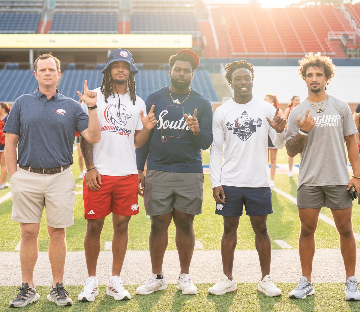 Nothing hits like a pep rally at The Whit 💯

#LSF