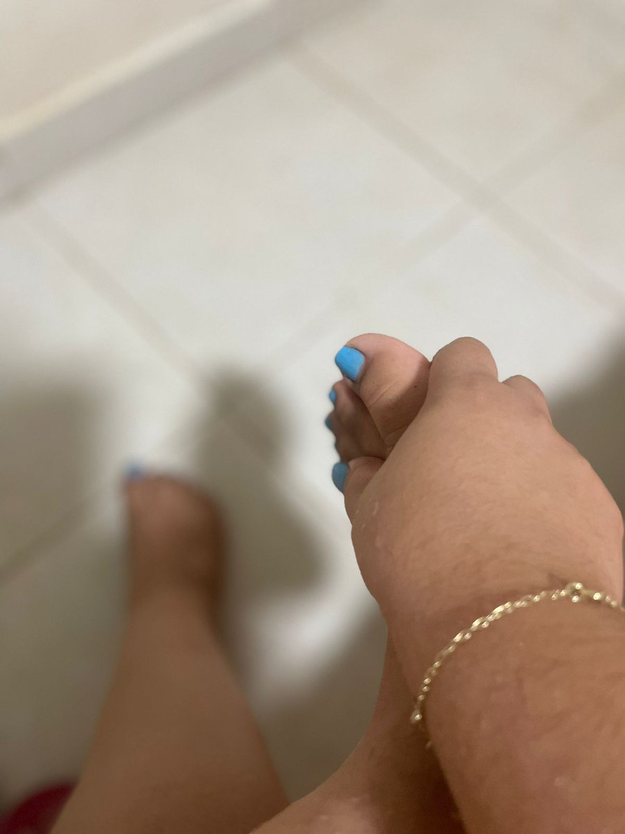 onfirealejandra's tweet photo. #feet #pies #feetworshi̇p #Feedash https://t.co/qkh2pMXnyx