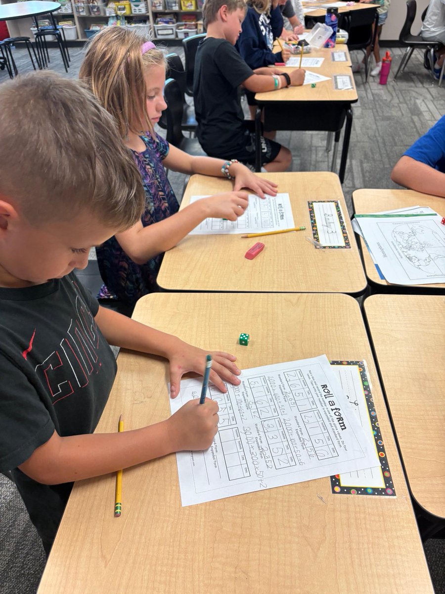🎲✏️Mrs. Lloyd’s class had a blast rolling dice as part of their math lesson on writing numbers in standard and expanded form!  The hands-on activity kept students engaged and made learning place value both fun and meaningful. 📚✨

#WatchSunmanDearborn