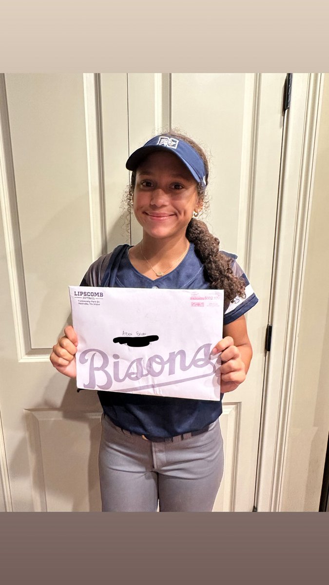 AydenBevan2027's tweet photo. Loved coming home to 💌 from @LipscombSB!! Can’t wait to keep learning about what the school has to offer! #GoBisons 🦬💜💛🤘🏼
@CoachKRyman @coach_higg @CoachBooDickey @Coach_Buck16 @StarsNatGA @GAStarsGeorgia @starsnationalfp @NPHSsoftball https://t.co/0c8YDvX5gk
