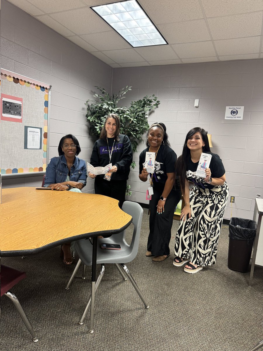 HumbleCounselor's tweet image. @HumbleISD_HMS Open House was a success!! 💜 We showed off our NEW counselor&apos;s corner this school year to our parents, students and staff! 🥰 It&apos;s going to be a great year at HMS! 📣 Go Wildcats! @HumbleISD @HumbleISD_CBS #FocusOnTheGood #CounselorsCorner #WILDCATfam #HMS