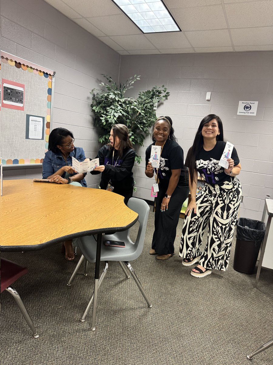 HumbleCounselor's tweet image. @HumbleISD_HMS Open House was a success!! 💜 We showed off our NEW counselor&apos;s corner this school year to our parents, students and staff! 🥰 It&apos;s going to be a great year at HMS! 📣 Go Wildcats! @HumbleISD @HumbleISD_CBS #FocusOnTheGood #CounselorsCorner #WILDCATfam #HMS