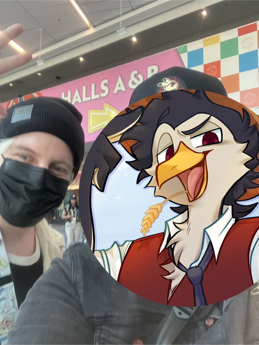 OreoBird_'s tweet photo. I think im allowed to post the pictures now but i met both @JaidenAnimation and @Alpharad while i was at Pokémon Worlds 2025 (obviously without my face) https://t.co/TZdQp2XjBE