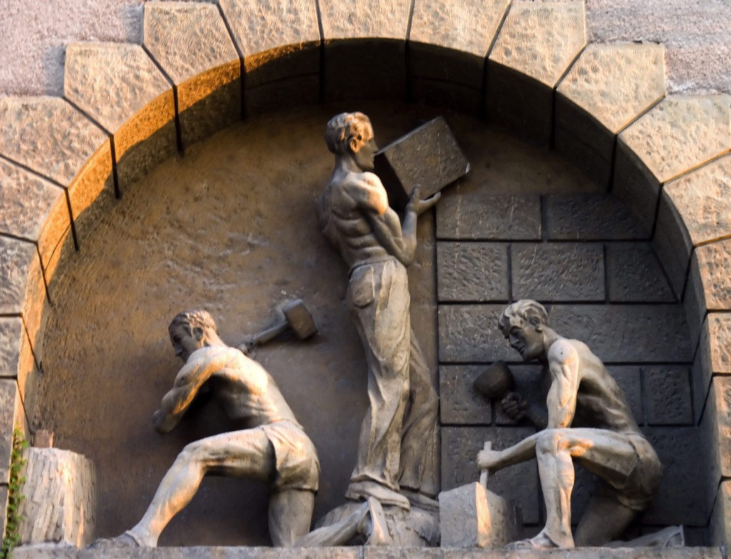 Work-procrastination:  "... you convince yourself that work-related tasks are important and necessary and that they must be completed before you write." Read the full article: lttr.ai/AgLsA

#research #science