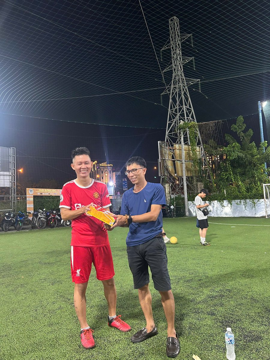 Tài Trần (@tigerbac001) on Twitter photo ⚽️ FC TnBs X Sài Gòn xin gửi lời biết ơn chân thành đến Dượng <a href="/Tony_Buoi_Sang/">Tony Buổi Sáng</a> – người đã tạo ra sân chơi và tiếp thêm động lực để anh em chúng ta có thể tổ chức một buổi hội quân trọn vẹn và đầy ý nghĩa. Sự quan tâm và hỗ trợ ấy là niềm khích lệ lớn ⚽️ FC TnBs X Sài Gòn xin gửi lời biết ơn chân thành đến Dượng <a href="/Tony_Buoi_Sang/">Tony Buổi Sáng</a> – người đã tạo ra sân chơi và tiếp thêm động lực để anh em chúng ta có thể tổ chức một buổi hội quân trọn vẹn và đầy ý nghĩa. Sự quan tâm và hỗ trợ ấy là niềm khích lệ lớn