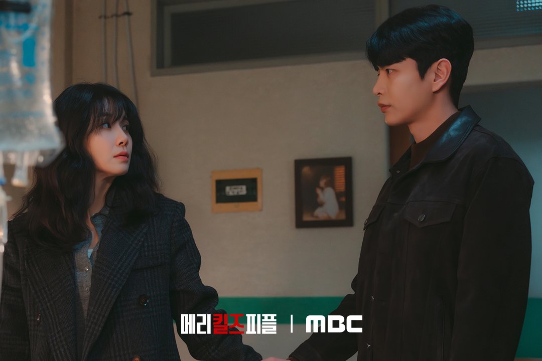 소정지훈 손잡은 줄 알았는데
현행범 긴급 체포 수갑 채우는
이런 혐관 어떤데..💔

#메리킬즈피플
금토 밤 10시 MBC 방송

#이보영 #이민기 #강기영
#mbcdrama #MBC금토드라마 #MBC #marykillspeople