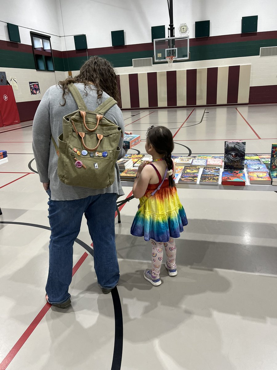 Falcon Book & Media Nest tweet media