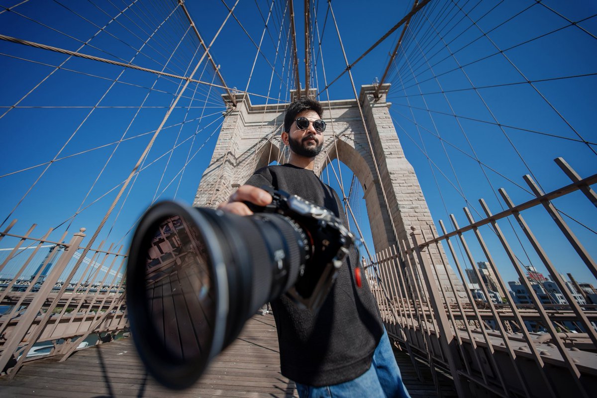 VinayAnanthu's tweet photo. Since 2019, I’ve been chasing frames, light, and emotions.
But every hand that holds a camera sees a different perspective, a different story.
Today, it’s my life through an 8mm lens wide, raw, and real.
#vinayananthu
Happy World Photography Day📸
@SonyAlpha https://t.co/sfR7Z29Ovc