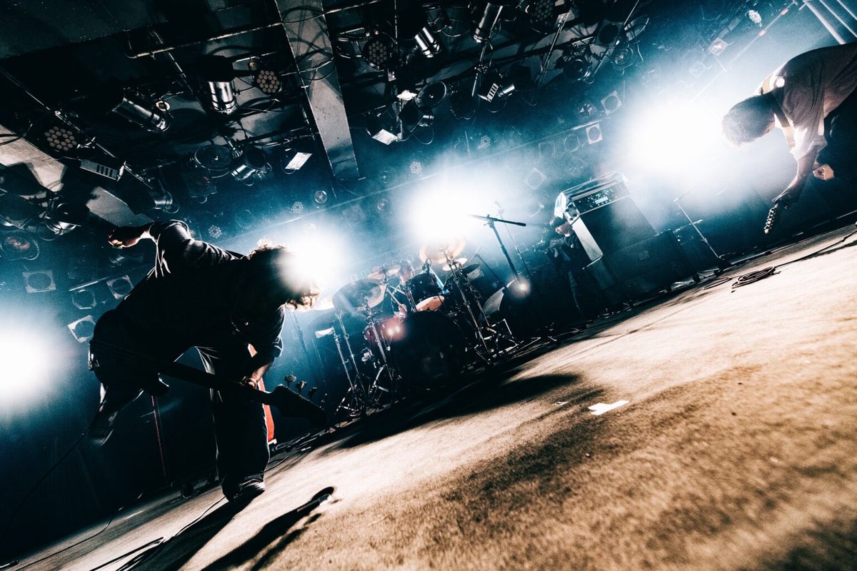 amanojacの会場限定mini album『分岐点讃歌』の特典映像が公開されました。あの日のライブを観ながら、ライブレポートも是非読み返してみてください。

2youmagazine.com/report/amanoja…