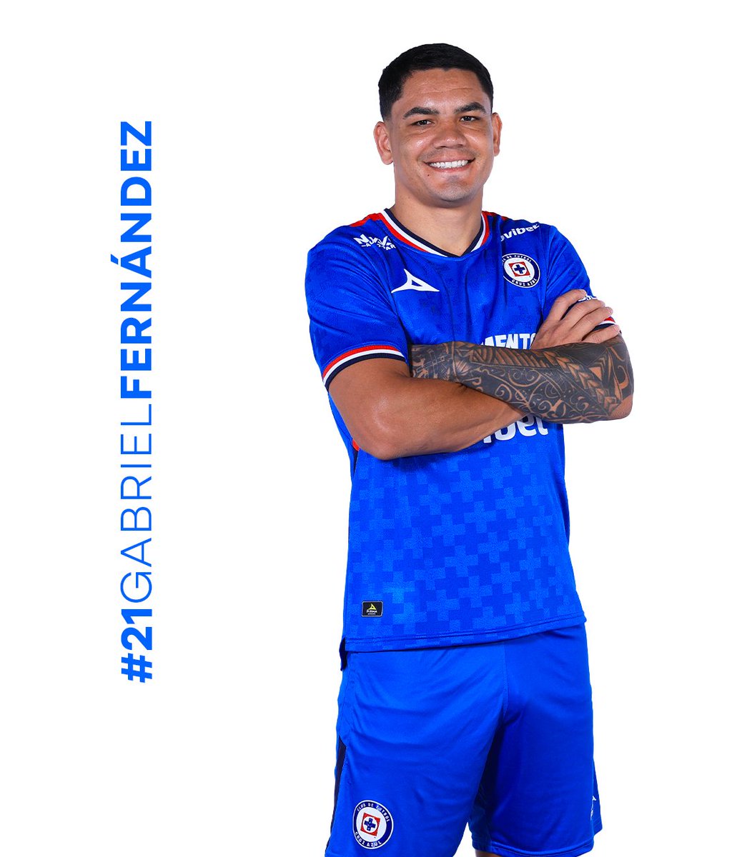 jorgeluazul's tweet photo. 119 días estuvo sin jugar y en ése lapso #CruzAzul jugó 18 partidos, aún así...regresó y solo le bastaron 1 minuto y 13 segundos para anotar.

¡GRANDE TORO! 🎖️ #GF21

PD. Ya es de mis favoritos ✅ https://t.co/UO2zBx86O8