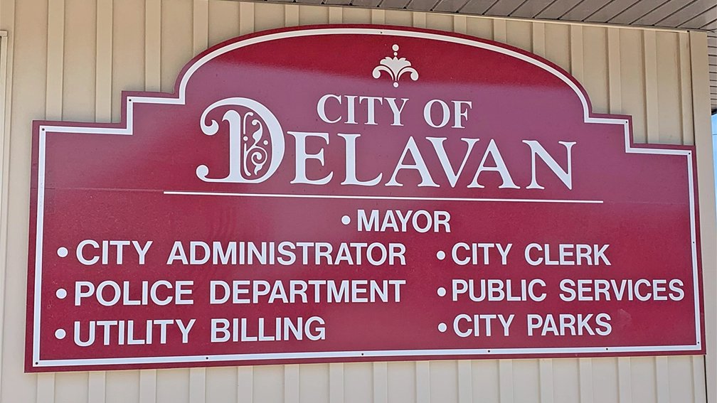 DelavanDispatch's tweet photo. 🐔 BREAKING: Backyard chickens are officially approved in Delavan after a dramatic 2–2 City Council deadlock and a tie-breaking vote from Mayor Adam White.

Civic debate, clucking concerns, and a win for local engagement.

Full story ➡️ https://t.co/dBE2H71j9S https://t.co/leB06zyrnX