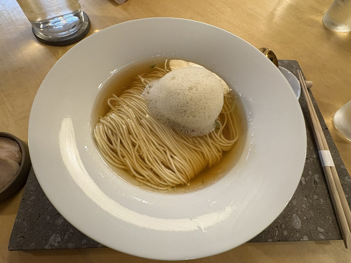 sk_y1e's tweet photo. Nakajinが行ってたラーメン屋さん行ってきた！ https://t.co/1usdBRE11P
