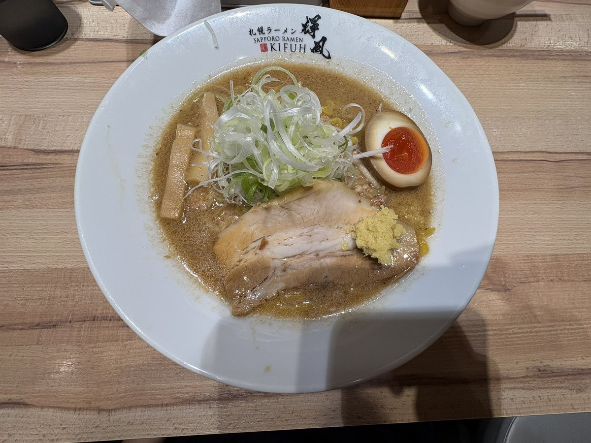 sk_y1e's tweet photo. Nakajinが行ってたラーメン屋さん行ってきた！ https://t.co/1usdBRE11P