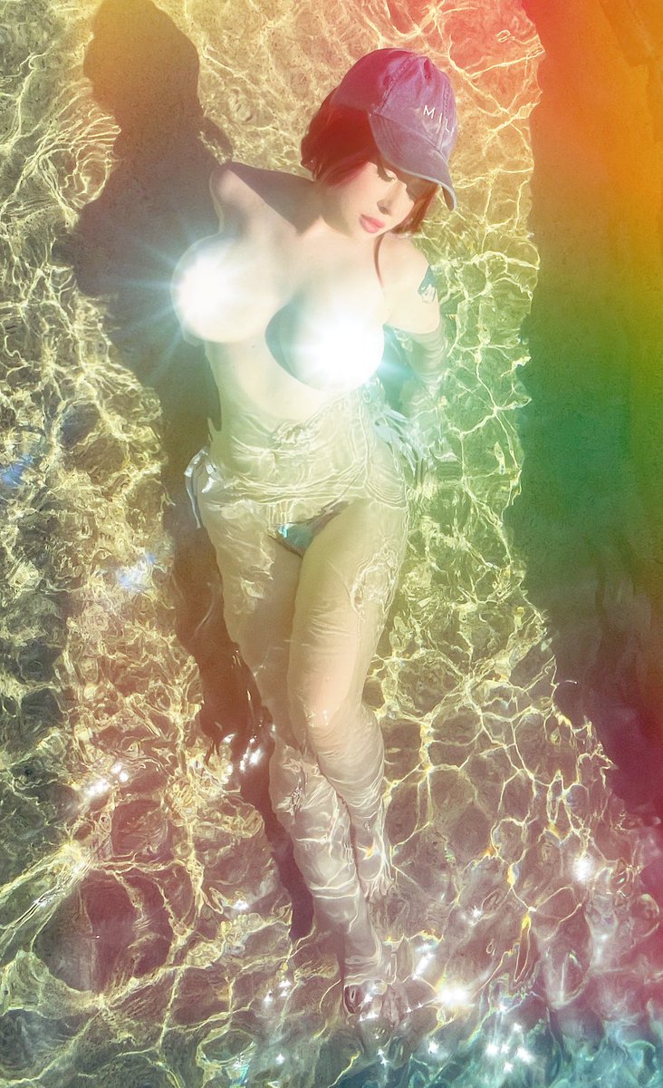 Miss Violet Faraday tweet media