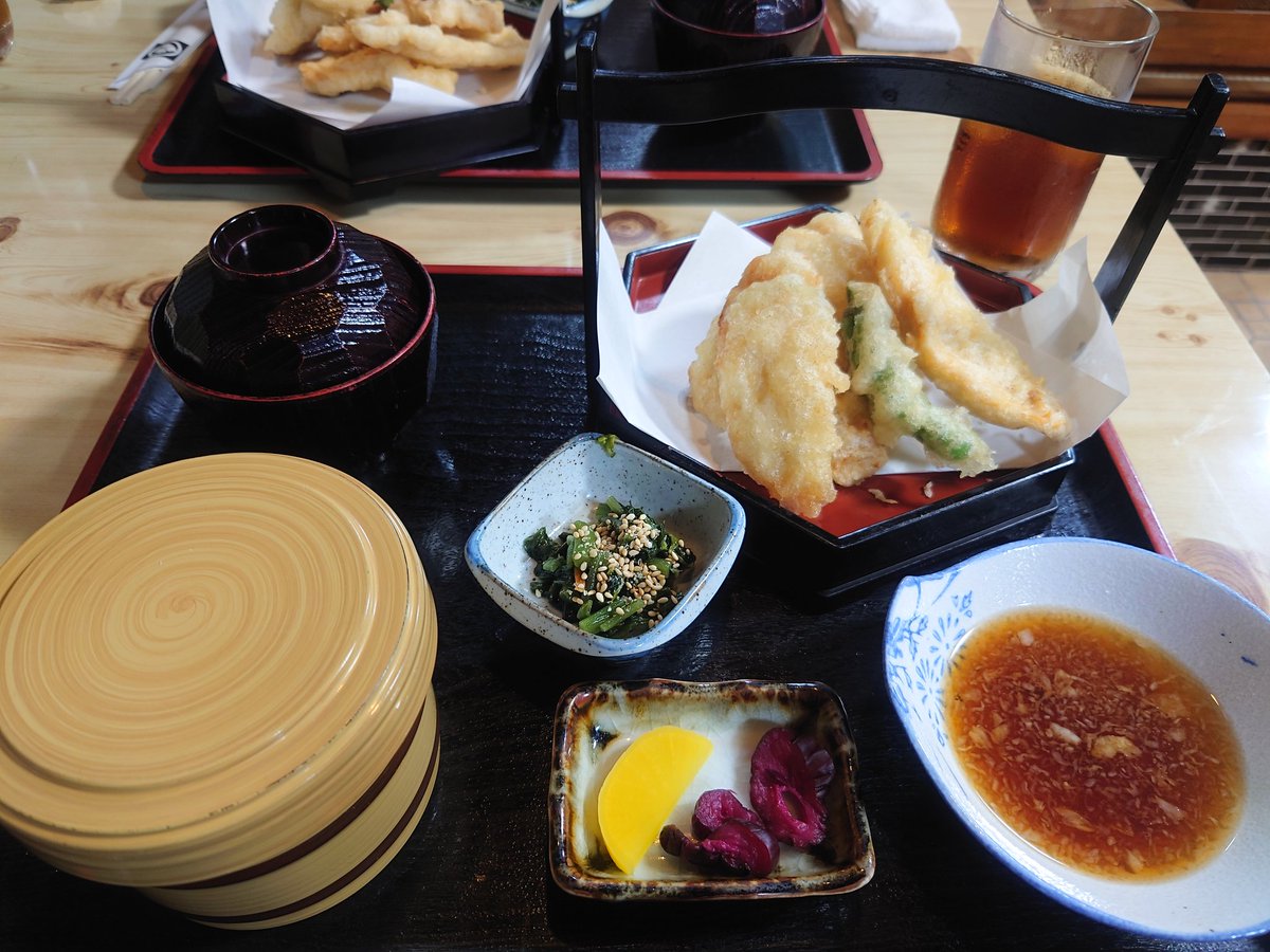 puuun01's tweet photo. 8/16にマイジャグラー設定6の台を拾って初めて打った。
ペカりまくりでめちゃくちゃ楽しいね😂
今年はもう設定6の台を見掛ける事があっても座れないやろうね。
後1回は座りたい
お盆はスロ三昧だった https://t.co/aL8L1f3LVM