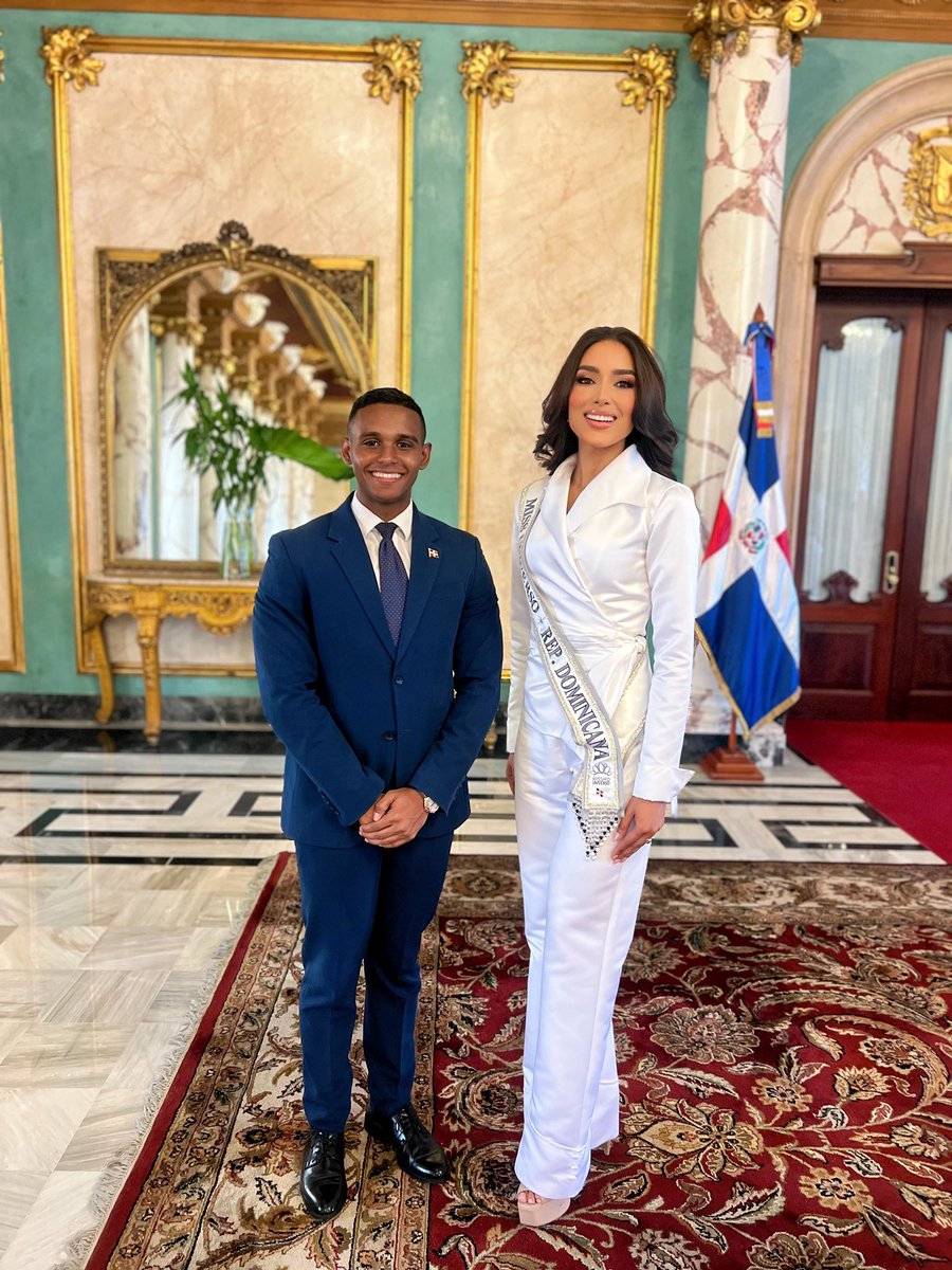 itzjamespeter's tweet image. Welcoming Miss Universe 2024 Victoria Kjær and Miss Rep. Dominicana 2025 Jennifer Ventura Thank you for Visiting us today in the National Palace 👑👸🏼👸🏽