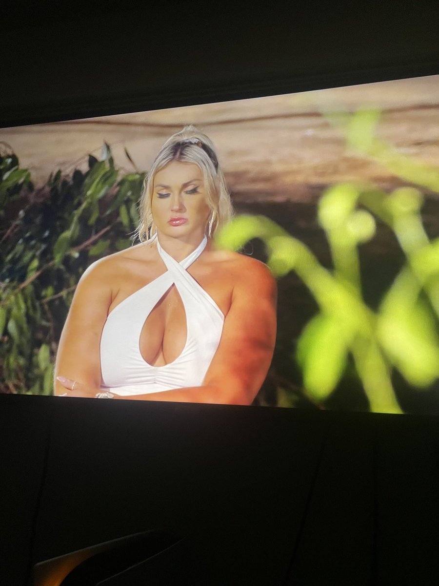 THESE 3 LADIES ALL HAD GUD CASES TO BE SAVED <a href="/amandalynnshort/">Amanda Short</a> <a href="/MacLaine_17/">MacLaine</a> <a href="/its_lyssxo/">AG</a> #TheSnakeOnFOX