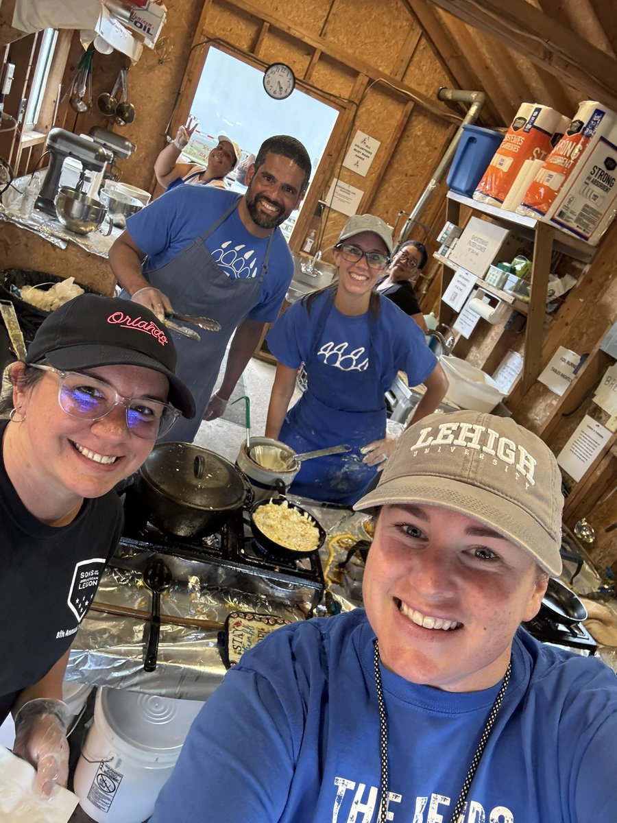 We served delicious sweet treats with smiles and a lot of heart while volunteering at the PVSD PTO's funnel cake stand during the West End Fair. Thank you for inviting us to support such a wonderful cause and for the opportunity to strengthen community bonds.