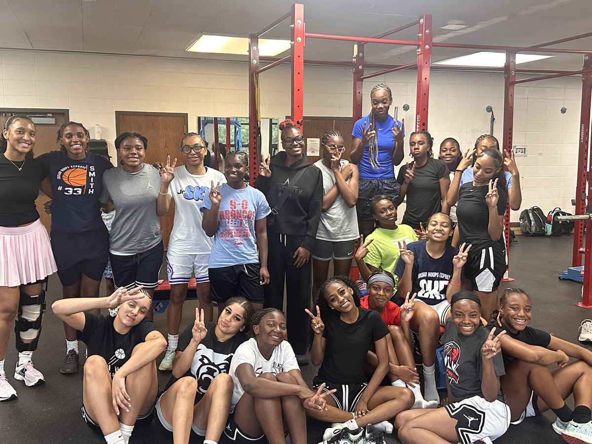 Thee Kenwood Academy GBB (@bleedgbb) on Twitter photo Always great when the alums stop by to give a good word to their younger <a href="/BleedGbb/">Thee Kenwood Academy GBB</a> sisters! Thanks to ‘22 alum <a href="/bri_doll23/">Brianna McDaniel</a> for giving them some wisdom!!
#KenwoodBasketball
<a href="/BroncoSociety/">Kenwood Academy</a> <a href="/KenwoodSports/">Kenwood Academy Sports</a> Always great when the alums stop by to give a good word to their younger <a href="/BleedGbb/">Thee Kenwood Academy GBB</a> sisters! Thanks to ‘22 alum <a href="/bri_doll23/">Brianna McDaniel</a> for giving them some wisdom!!
#KenwoodBasketball
<a href="/BroncoSociety/">Kenwood Academy</a> <a href="/KenwoodSports/">Kenwood Academy Sports</a>