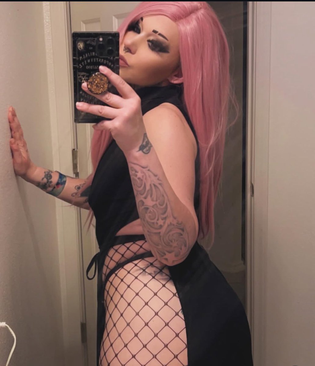 gothlaundry's tweet photo. I look soft……. I promise I’m not 😈 https://t.co/zp3f4O0SGw