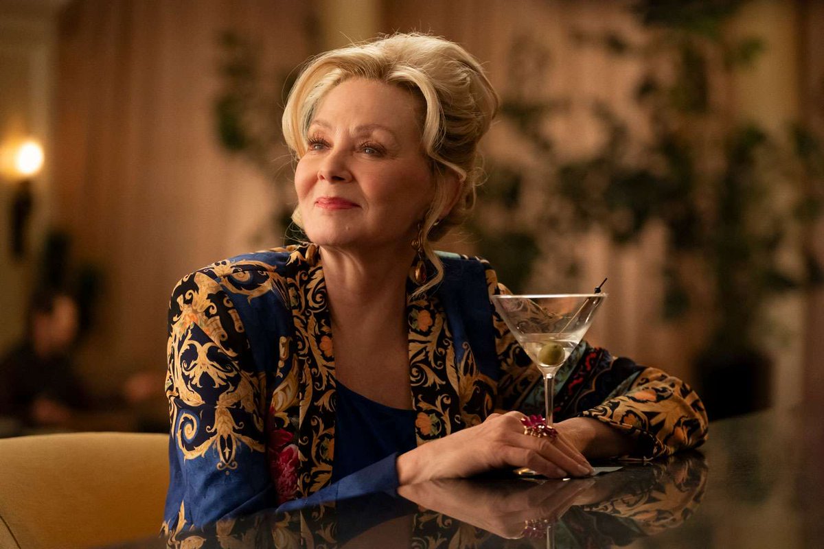 CriticsChoice's tweet image. Critics Choice members have spoken 🗳️. Jean Smart’s razor-sharp, comedic brilliance in @HBO’s Hacks has her leading the race this season. 

Is she your pick for the win? Let us know! 👇
🔗criticschoice.com/2025/08/19/out…

#TheRaceIsOn #Emmys #Hacks #JeanSmart #CriticsChoice