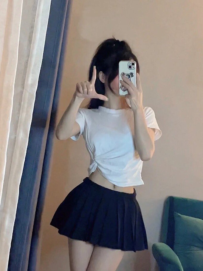 pac_pyu23970's tweet photo. 女大00年，紧急滴个搭子 想���车震 喜欢瘦瘦高高的 ，有性瘾 武器大的来 https://t.co/SfsUkkTXYB