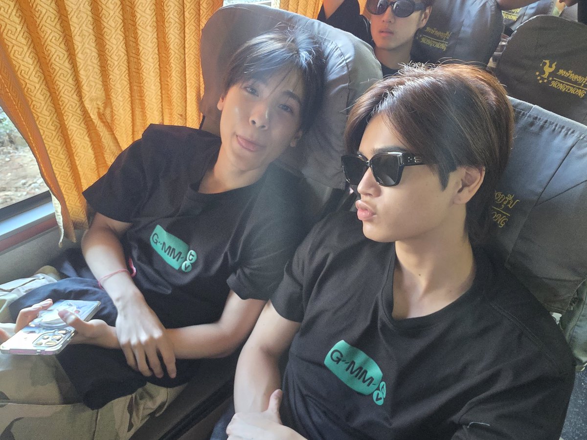 meyuyui's tweet photo. ☀️🌜
#GMMTVOuting2025 https://t.co/WleHDGhQRp