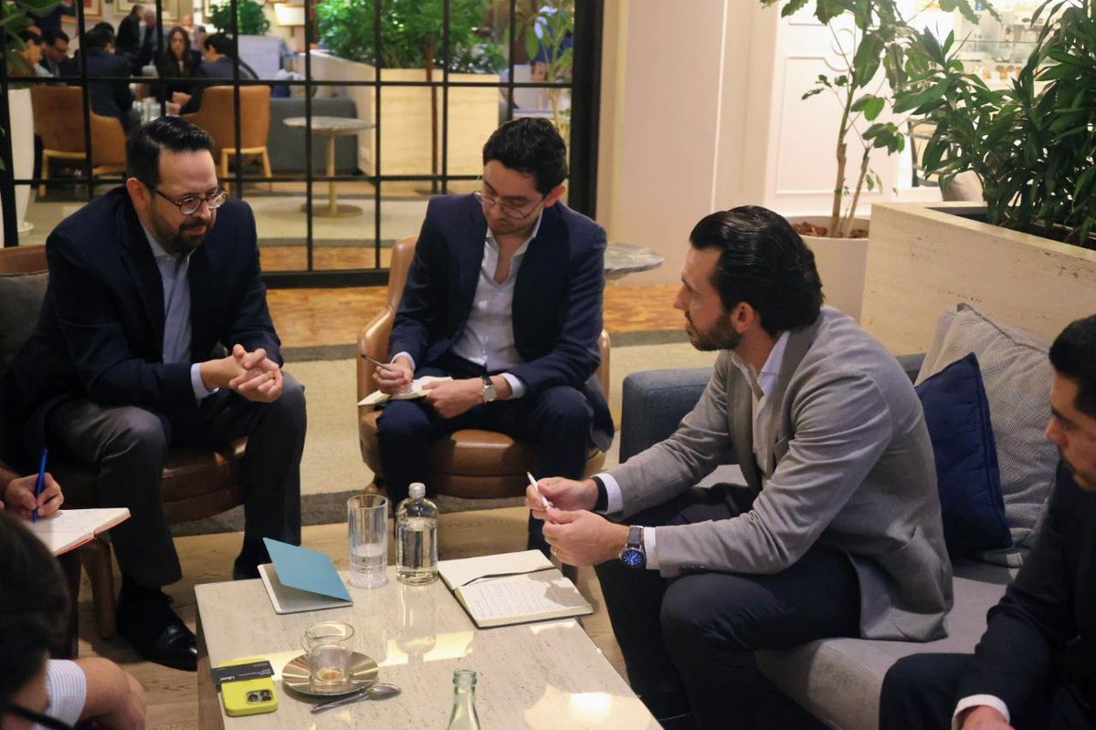 asetur_mx's tweet image. 🤝Turismo que conecta: en CDMX, Bernardo Cueto Riestra, presidente de ASETUR, sumó esfuerzos con #Uber y #AMCHAM para consolidar alianzas y fortalecer la agenda turística nacional. 🌎✨
#TurismoQueTransforma #ASETUR