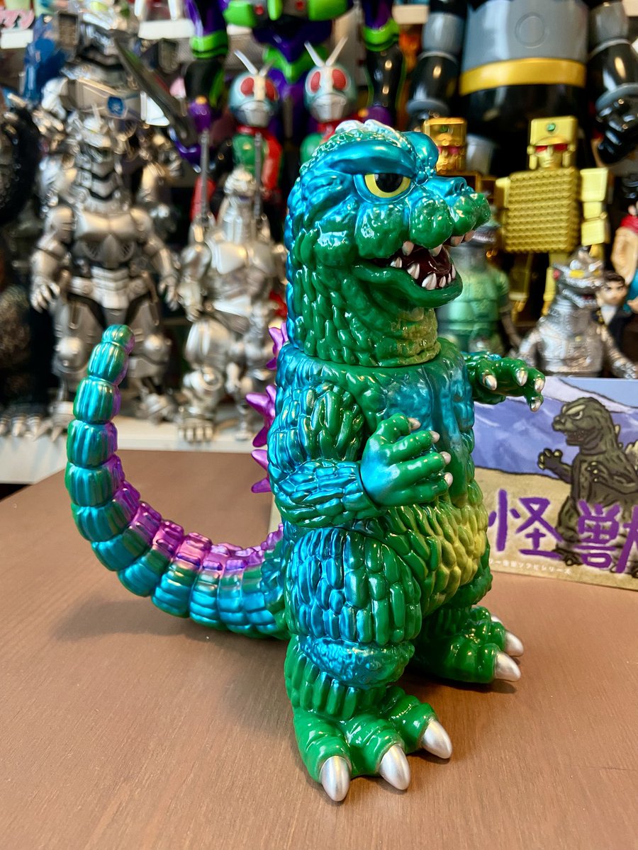 vuRxsLd1Ul2Z3bB's tweet photo. 開封〜⁉️

ストレンジギャラリー　ゴジラ　モスゴシです。

ええ顔しとるのぉ〜

#ゴジラ　 #STRANGEGALLERY
#モスラ　#ソフビ　#墓場の画廊 https://t.co/vTJ331nOqz