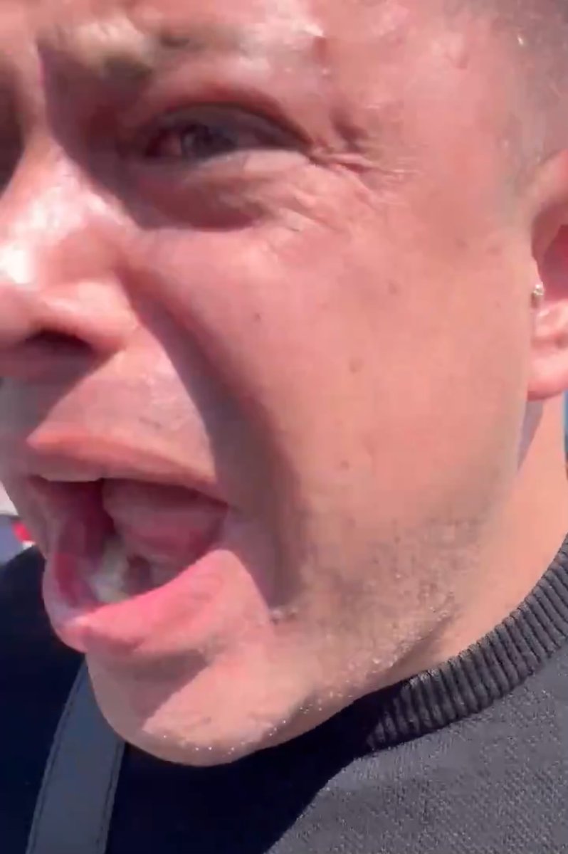 ciklopechino's tweet image. -Vente hijito, vamos a berguear polisias 
-Si papi.
—3 Doritos después 
-Ayudenmeeeee #C4ENALERTA @c4jimenez #policiaCDMX
