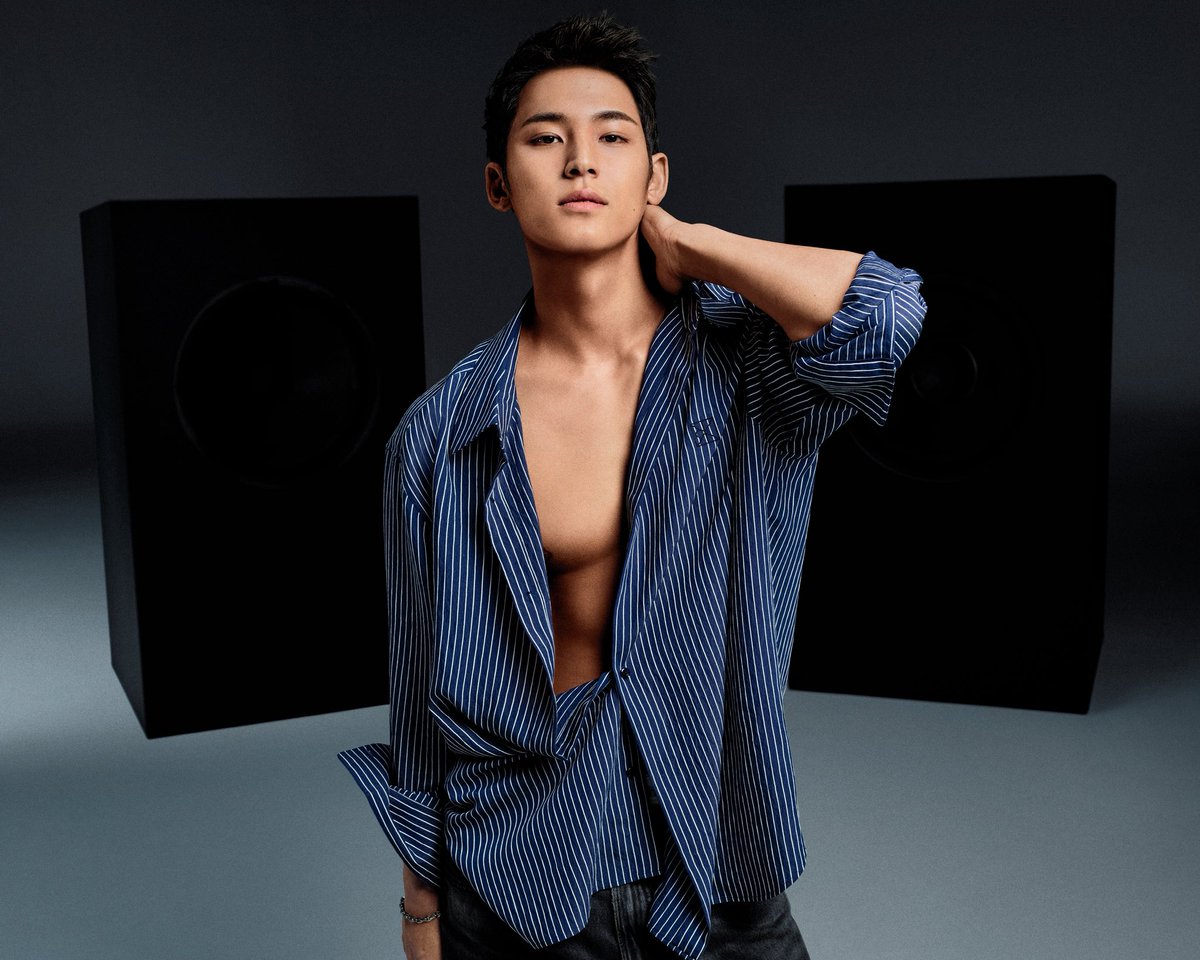 Popbee's tweet photo. MINGYU x Calvin Klein 🔥🔥🔥#SEVENTEEN #MINGYUxCalvinKlein https://t.co/P4q7cFWabp