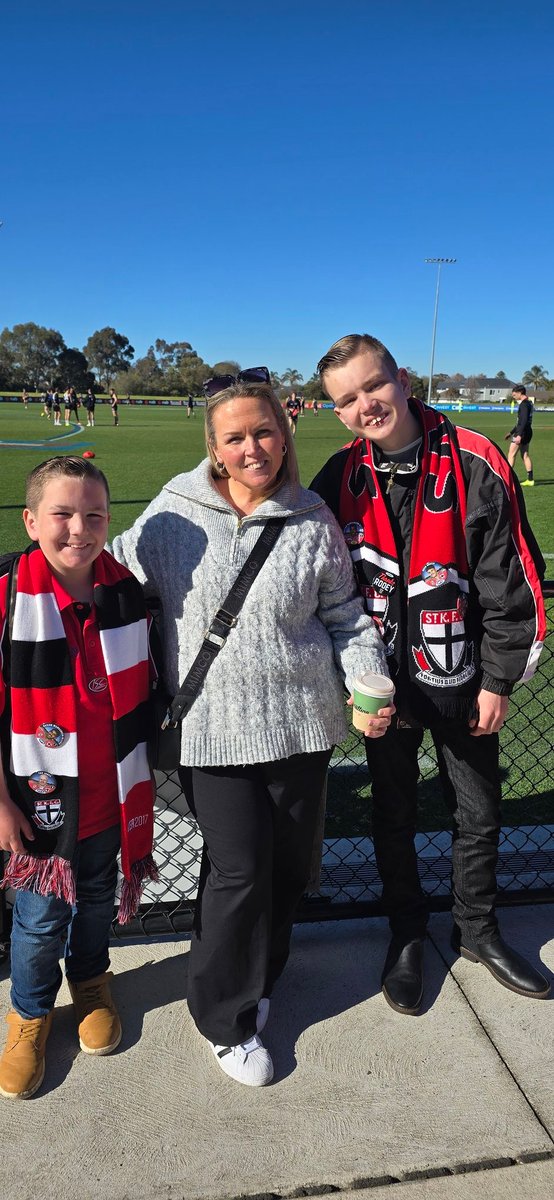 Cracking day <a href="/stkildafc/">St Kilda FC</a> for open training #SaintsFooty #Winning