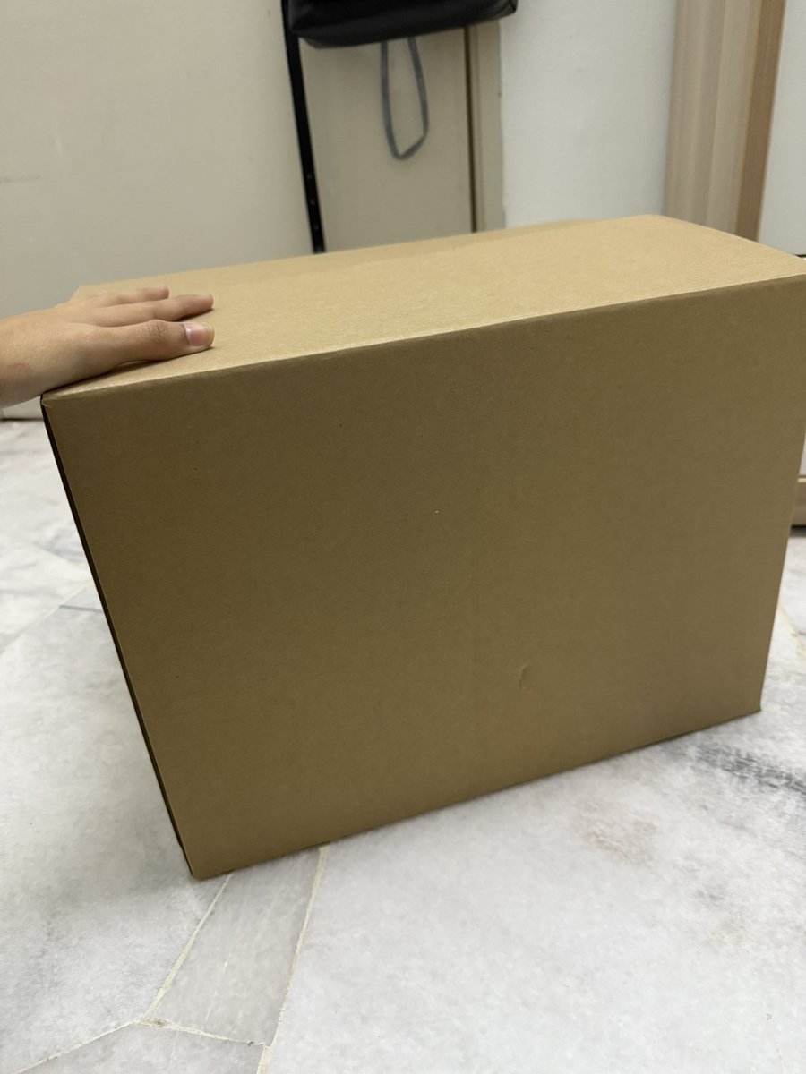 wontokki_ang's tweet photo. hi, anyone wanna have this huge box of albums (mostly monsta x) ? only pay for postage
#pasarmonstax #pasarmx #pasarwonho https://t.co/khI3p6hS6p