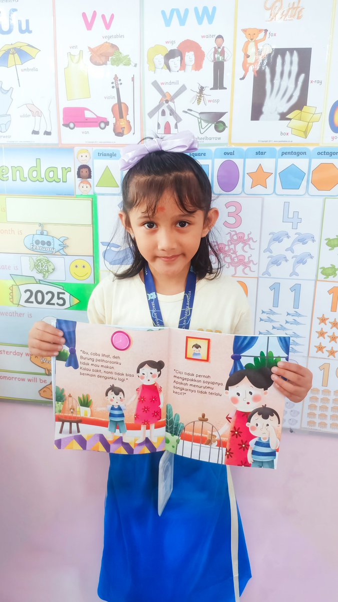 queenzienurmc's tweet photo. 20250216 Seru Banget! Hari ini dapat tugas membaca cerita di depan kelas ππ Melatih percaya diri sambil berbagi kisah untuk teman-teman di Sekolah Darma Bangsa π #StoryTime #ReadingTask #SekolahDarmaBangsa #SDBBandarLampung #TKBClownfish #LittleReaders #FunLearning #HappyKids https://t.co/bzaS4r7WUp