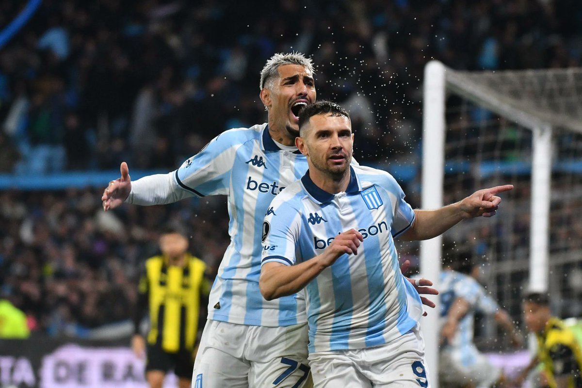 Comu_Racing's tweet photo. ¡GANOOOOOOOOOOOOOOOOOOOOOOOOOOOOOO #RACING!

CON DOS DE MARAVILLA Y UNO DE PARDO, #RACING SE COGIÓ A PEÑAROL Y SE QUEDA CON EL PASE A CUARTOS DE FINAL 

¡VAMOS ACADEMIA Y LA CONCHA DE SUS MADRES! https://t.co/hl6FALnsKq