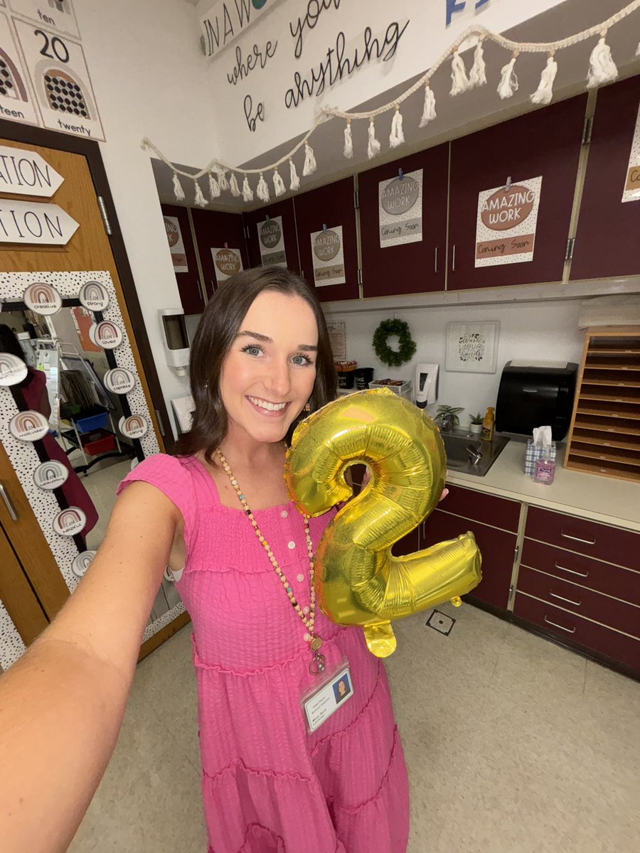 Miss Sara Lechner tweet media