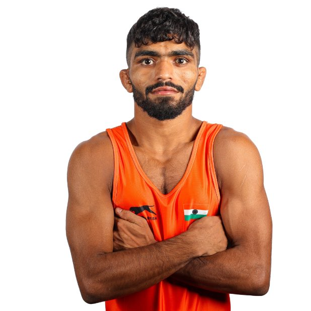 airnewsalerts's tweet photo. 🤼‍♂️ At the U20 World Wrestling Championships in #Samokov, #Bulgaria, 🇮🇳 𝐰𝐫𝐞𝐬𝐭𝐥𝐞𝐫 #𝐒𝐮𝐦𝐢𝐭𝐌𝐚𝐥𝐢𝐤 𝐰𝐨𝐧 𝐭𝐡𝐞 𝐬𝐢𝐥𝐯𝐞𝐫 𝐦𝐞𝐝𝐚𝐥 🥈 after a hard-fought 5–8 loss to Russia’s #MagomedOdzamiro in the men’s 57kg category.

#U20WorldWrestlingChampionship | #Wrestling | #TeamIndia