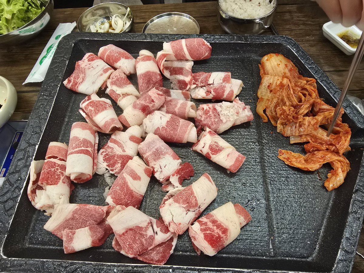 아침고기는 보약이라고 했음