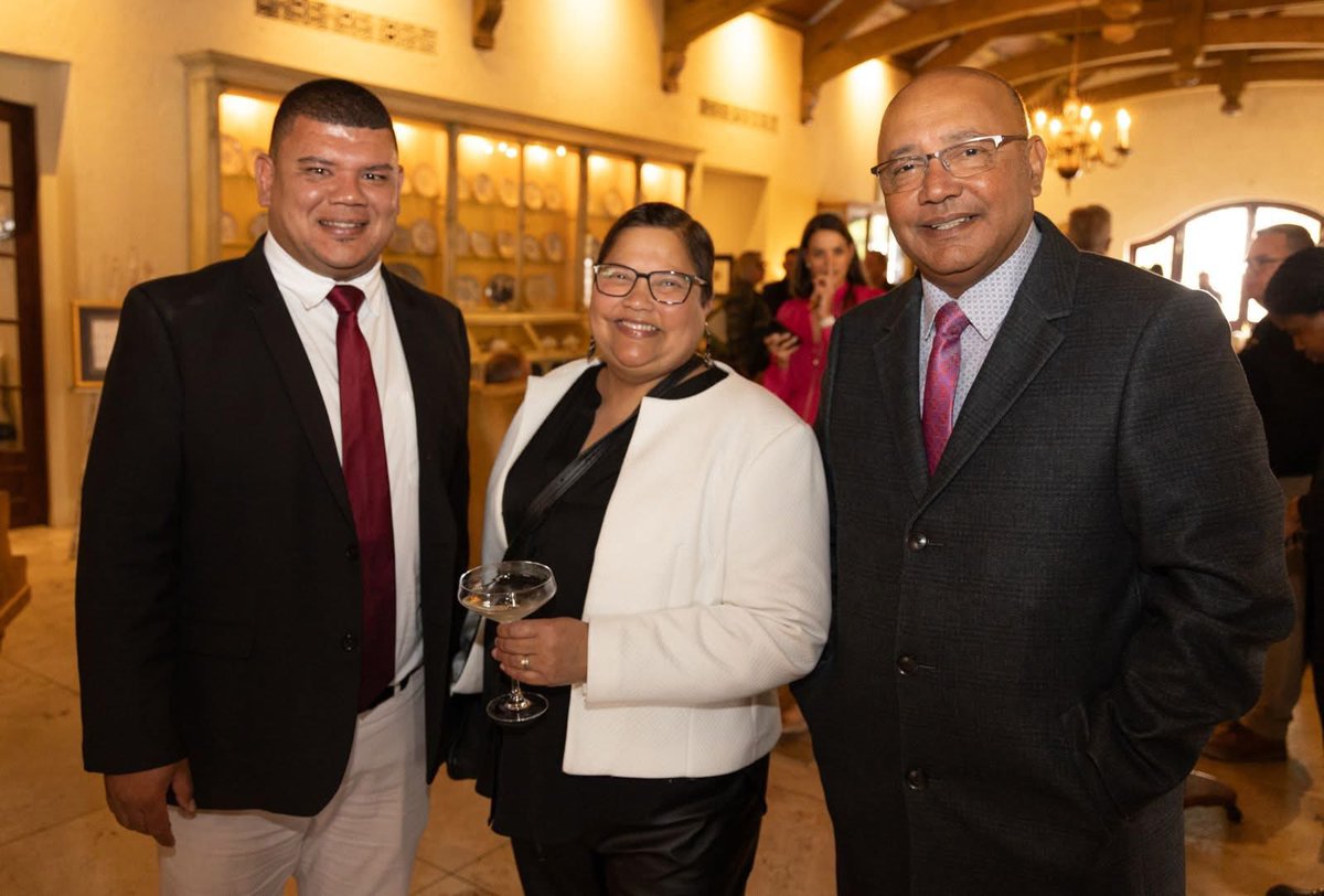 Big win for tradition! #Compagniesdrift’s Makataan Chunks has been crowned #SouthAfrica’s very first #Preserve Product of the Year at the #SAPreserveChamps! 
👉 See all category winners: tinyurl.com/38p3f5ca  #AgriExpo #AgriNews