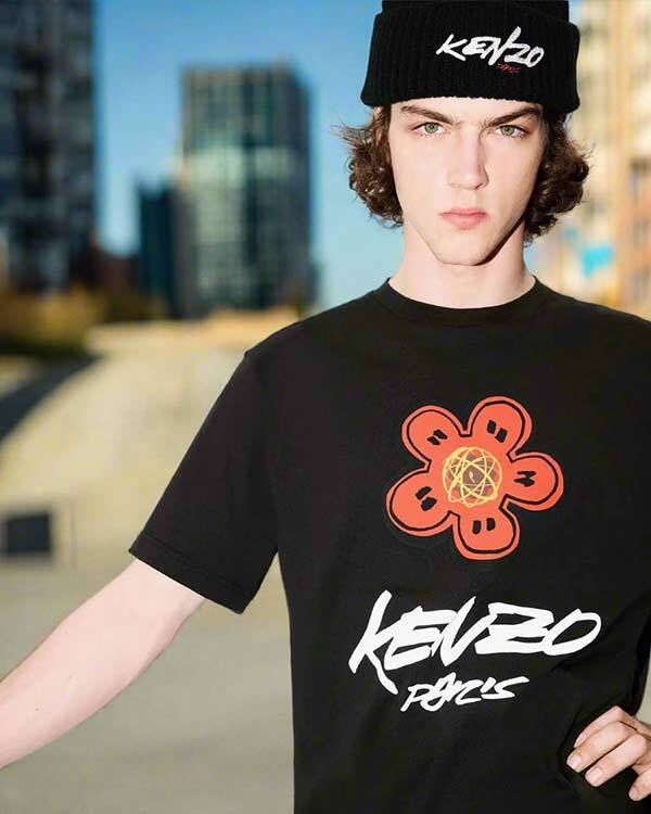 CARNIVAL VIBES

Vibes High, Graphics Loud, Sneakers Loudest