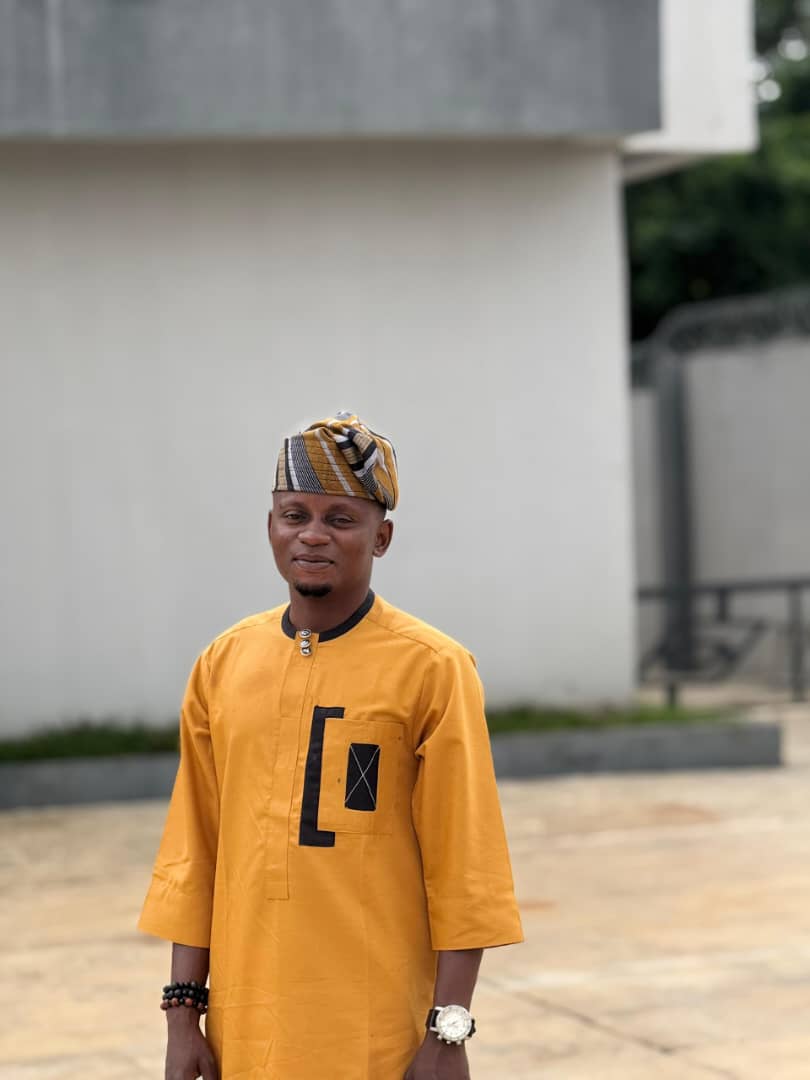 Olowo Ori mi🥰 this man is so amazing, no one should appreciate you for doing your responsibilities buh I think you're one of the thousands that foot the bills 101% in my their home, God keep and continue to bless you for us